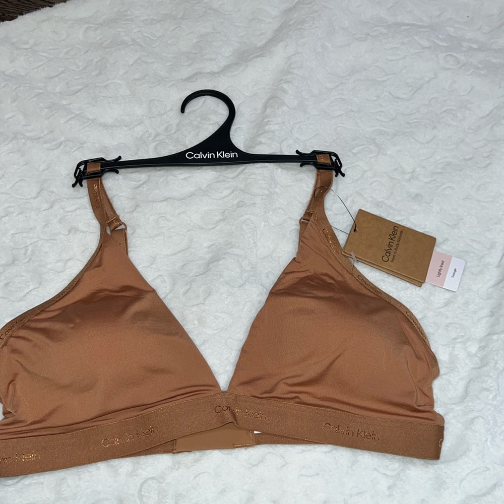 NWT - Calvin Klein Form to Naturals • Lightly Lined Triangle bralette - Size Lg